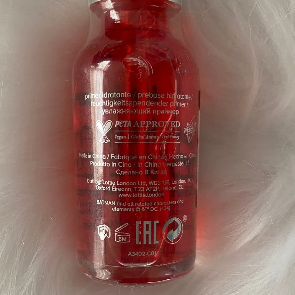 Lottie London Harley Quinn Hydrating Primer - Crimson Craze / new